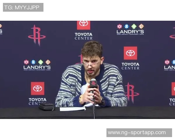 申京成为NBA历史上第15年轻的球员50次2055的中锋传奇之路