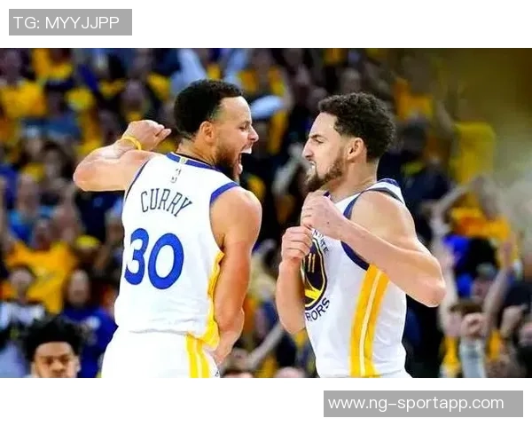 库里兄弟与克莱领衔现役仅三人三分命中率超40九季以上